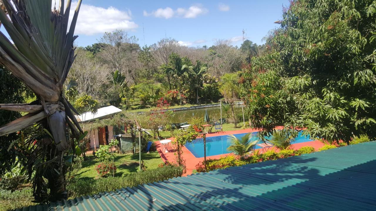Hotel Y Residencial Amigos Puerto Iguazú Extérieur photo