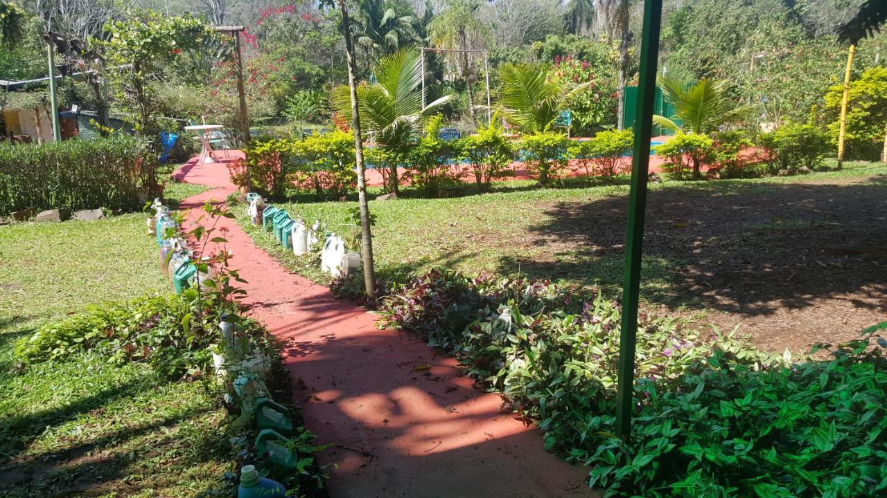 Hotel Y Residencial Amigos Puerto Iguazú Extérieur photo
