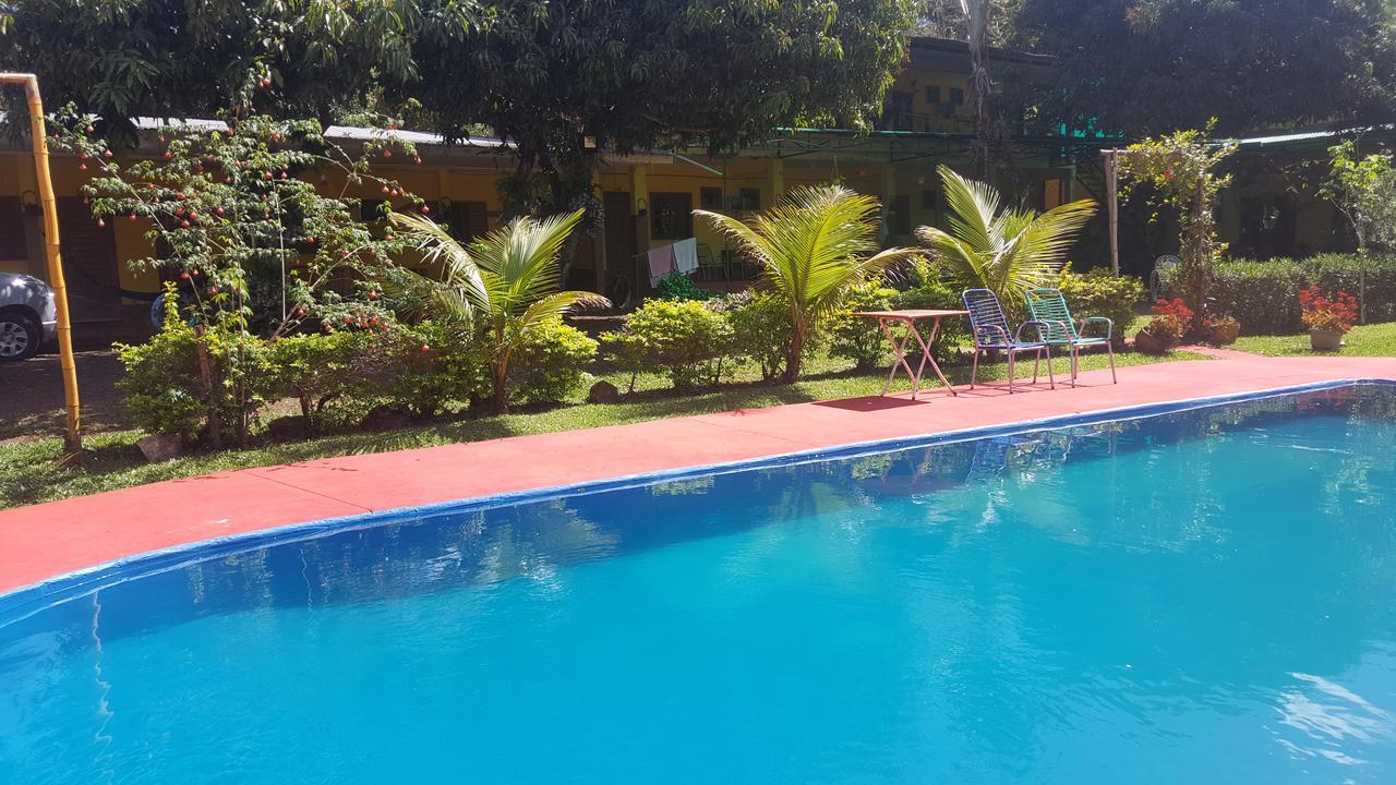 Hotel Y Residencial Amigos Puerto Iguazú Extérieur photo